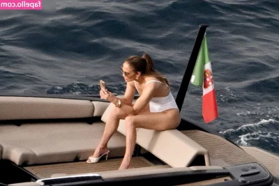 Jennifer Lopez [ jennifer-lopez ] - Hey guys.. I'm in need of a new hitachi magic wand! Whoever