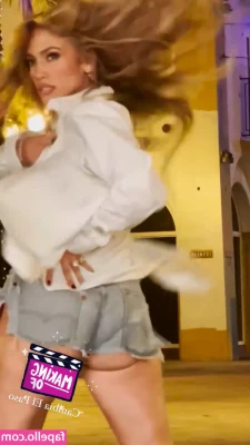 Jennifer Lopez [ jennifer-lopez ] - Do you want me to take my top off