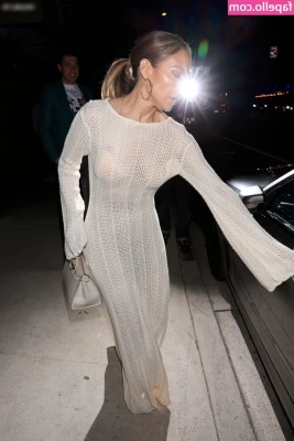Jennifer Lopez [ jennifer-lopez ] - Who likes my tail? Wiggle wiggle ☺ Pokemon