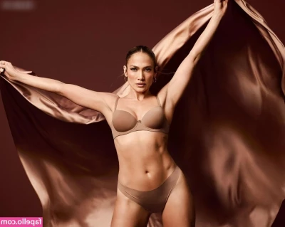 Jennifer Lopez [ jennifer-lopez ] - More photo sets coming today! If you really want the whole package