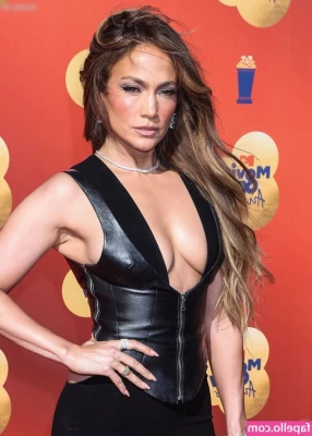 Jennifer Lopez [ jennifer-lopez ] - my pretty lil holes <33