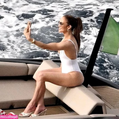 Jennifer Lopez [ jennifer-lopez ] - When hot tub hideaways get kinky