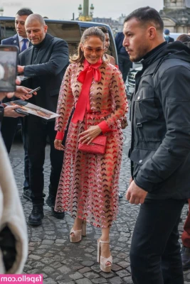 Jennifer Lopez [ jennifer-lopez ] - Barely there  Ooops it slipped