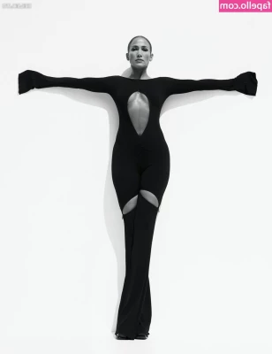 Jennifer Lopez [ jennifer-lopez ] - If everyone following this account bought my recent bundles it would