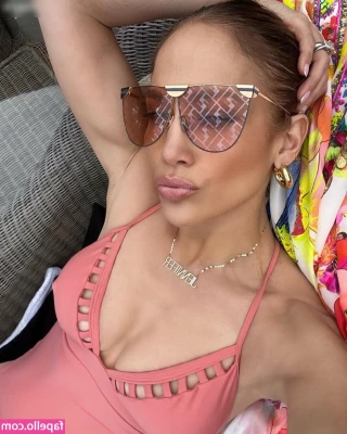 Jennifer Lopez [ jennifer-lopez ] - Some Monday motivation!  Who else is already dreaming about next
