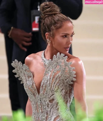 Jennifer Lopez [ jennifer-lopez ] - Got some new hot content cant wait to show u tmr