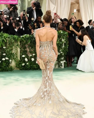 Jennifer Lopez [ jennifer-lopez ] - 60 Michael Kors slippers  I want them