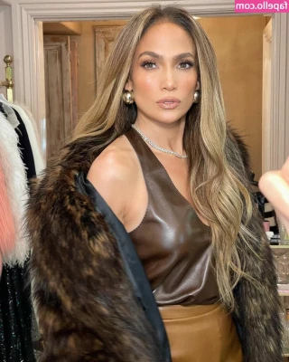 Jennifer Lopez [ jennifer-lopez ] - Kicsit talán erősek még insta posztnak a kontentemhez mérve  de