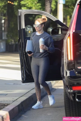 Jennifer Lopez [ jennifer-lopez ] - me being a goof  this is older  lol