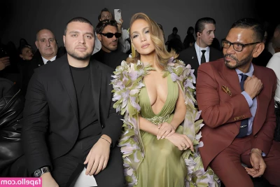 Jennifer Lopez [ jennifer-lopez ] - Come give me some pussy slaps ☺️