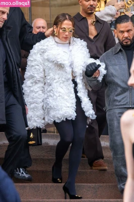Jennifer Lopez [ jennifer-lopez ] - I cum in peace