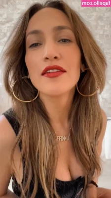 Jennifer Lopez [ jennifer-lopez ] - 🍑follow me for free daddy and I assure you hot