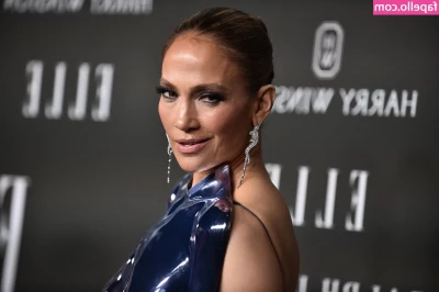 Jennifer Lopez [ jennifer-lopez ] - I love the contact of leather on my feet    feet  foot  footplant 