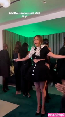 Jennifer Lopez [ jennifer-lopez ] - Velma try on