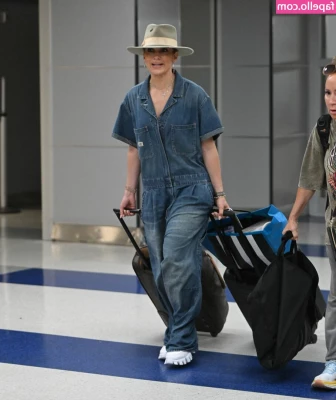 Jennifer Lopez [ jennifer-lopez ] - I love dressing up
