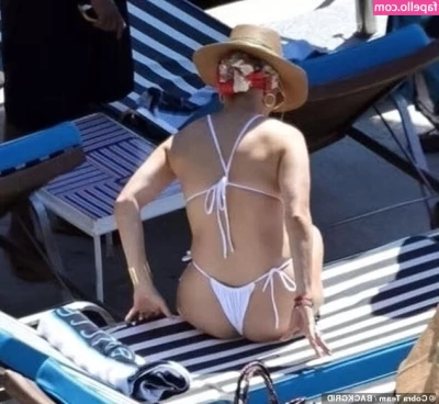 Jennifer Lopez [ jennifer-lopez ] - Used the breast pump for the first time today   got about 4 5 oz in