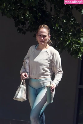 Jennifer Lopez [ jennifer-lopez ] - Soy un huracán  espero te gusten los desastres
