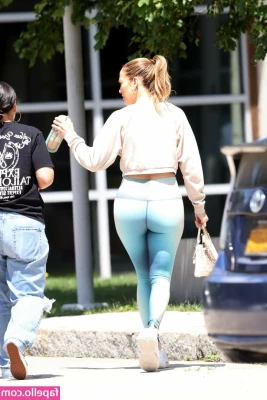 Jennifer Lopez [ jennifer-lopez ] - I normally don t like pink but this set was sooooo fucking cute I