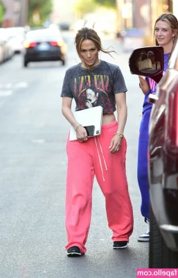 Jennifer Lopez [ jennifer-lopez ] - Y'all should purchase a pair so you know the smell 😏