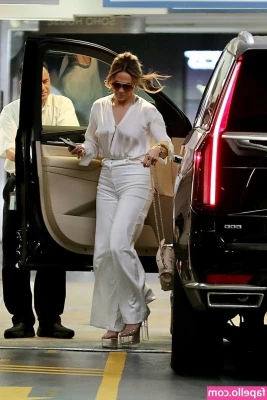 Jennifer Lopez [ jennifer-lopez ] - Cual te gusta más
