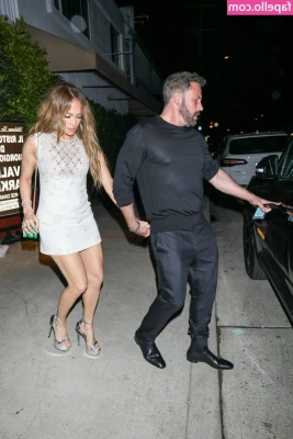 Jennifer Lopez [ jennifer-lopez ] - Love Masturbation   outdoors baby