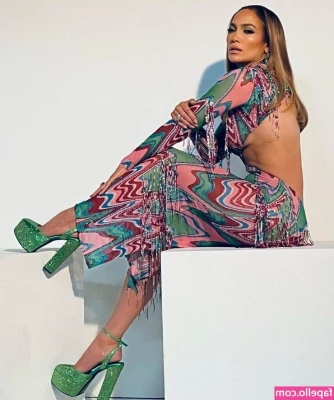 Jennifer Lopez [ jennifer-lopez ] - Do you have any kinks  don t be shy
