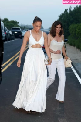 Jennifer Lopez [ jennifer-lopez ] - I love having my nipples sucked on