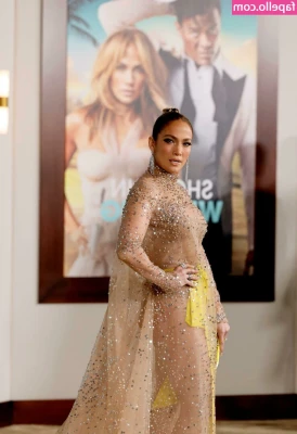 Jennifer Lopez [ jennifer-lopez ] - DM me 3 positions you wanna try with me tonight? Tip me and I'll tell