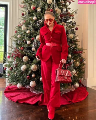 Jennifer Lopez [ jennifer-lopez ] - This isn't for everyone...   But you can buy my things!!!   Used