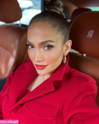 Jennifer Lopez [ jennifer-lopez ] - So many outfits today  Heheheh  Big Thanks for the wishlist purchases