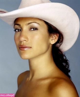 Jennifer Lopez [ jennifer-lopez ] - Idk where I even got this set 😅