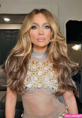 Jennifer Lopez [ jennifer-lopez ] - B O O B S 🥵