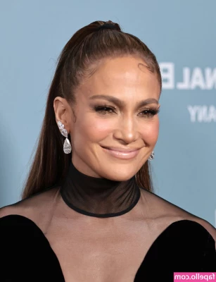 Jennifer Lopez [ jennifer-lopez ] - There is nothing i love more than filling my ass