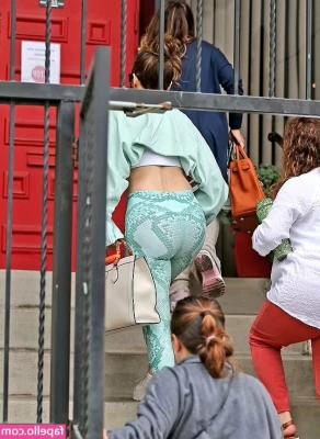Jennifer Lopez [ jennifer-lopez ] - Here's a little treat before I go to bed :)