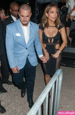 Jennifer Lopez [ jennifer-lopez ] - I won t be posting much today but I will answer dms as quickly as I
