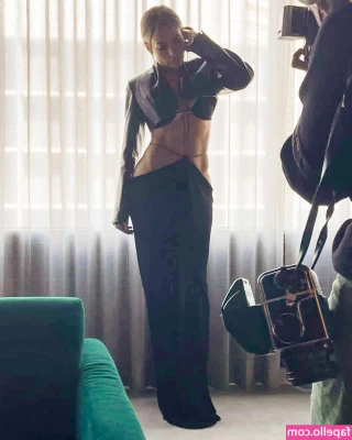 Jennifer Lopez [ jennifer-lopez ] - Nippless game is so hard noww BIG BOOBS SHAKING THEM IN SHOWERR