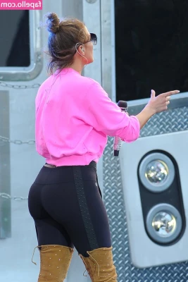 Jennifer Lopez [ jennifer-lopez ] - Commere and gimme a kiss