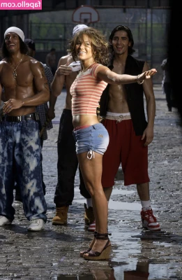 Jennifer Lopez [ jennifer-lopez ] - I m going to pull up the camisole