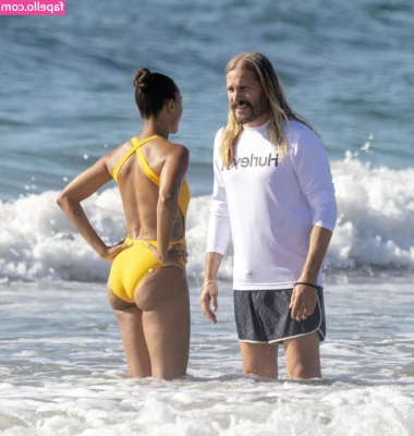 Zoe Saldana [ zoe-saldana ] - Lick anywhere you want