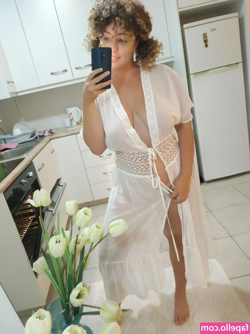 Hanna Zimmer [ hanna-zimmer ] - Full ver Private sex video Our first love hotel  Staying in bed early