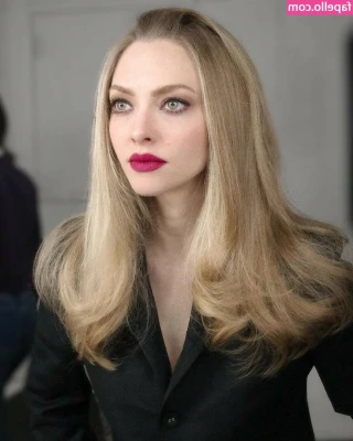 Amanda Seyfried [ amanda-seyfried-1 ] - Wish I could just stay in bed all day