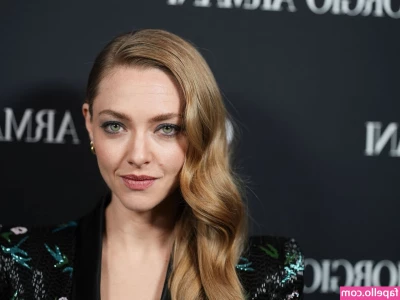 Amanda Seyfried [ amanda-seyfried-1 ] - Black suits me good 😋