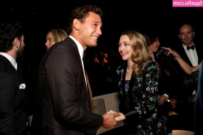 Amanda Seyfried [ amanda-seyfried-1 ] - Love sucking dick