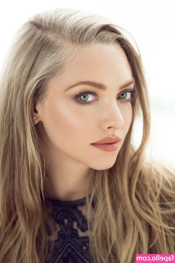 Amanda Seyfried [ amanda-seyfried-1 ] - Got a snack for me? ;3