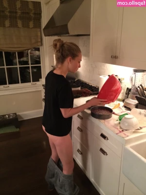 Amanda Seyfried [ amanda-seyfried-1 ] - As you asked me, I make a private show in Erotic Tournai just for you
