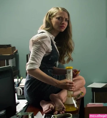 Amanda Seyfried [ amanda-seyfried-1 ] - Feeling kinky x