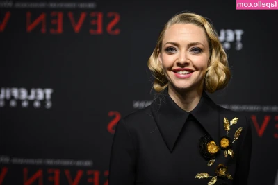 Amanda Seyfried [ amanda-seyfried-1 ] - Sluts love mirrors. That’s the post.