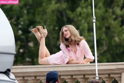 Amanda Seyfried [ amanda-seyfried-1 ] - 😼 i can't keep it down half the time 🥵