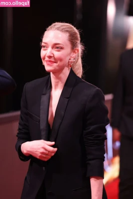 Amanda Seyfried [ amanda-seyfried-1 ] - Dont zoom 💦😈