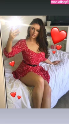 Simone Goodall [ simone-goodall ] - My first try on my new Bondi sex machine  x3 pics uncensored  Small